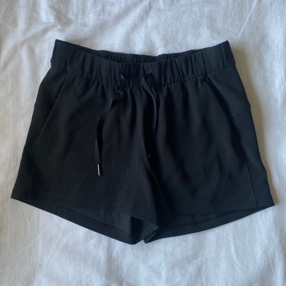 Lululemon shorts- size 6